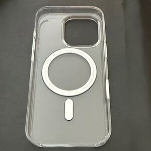 Apple Clear MagSafe iPhone Case